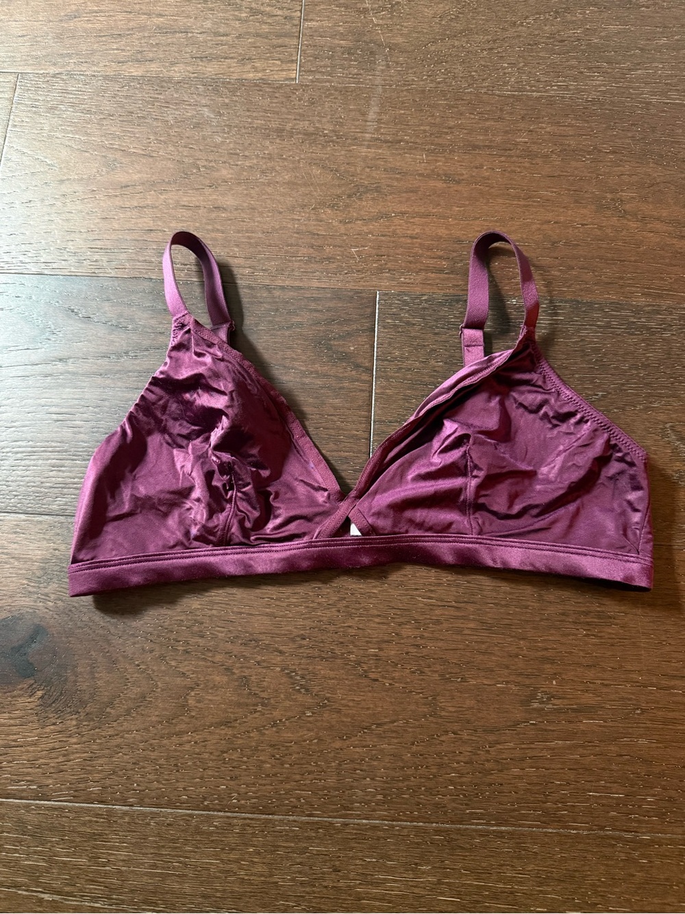 Victoria's Secret Wireless Bralette in Burgundy